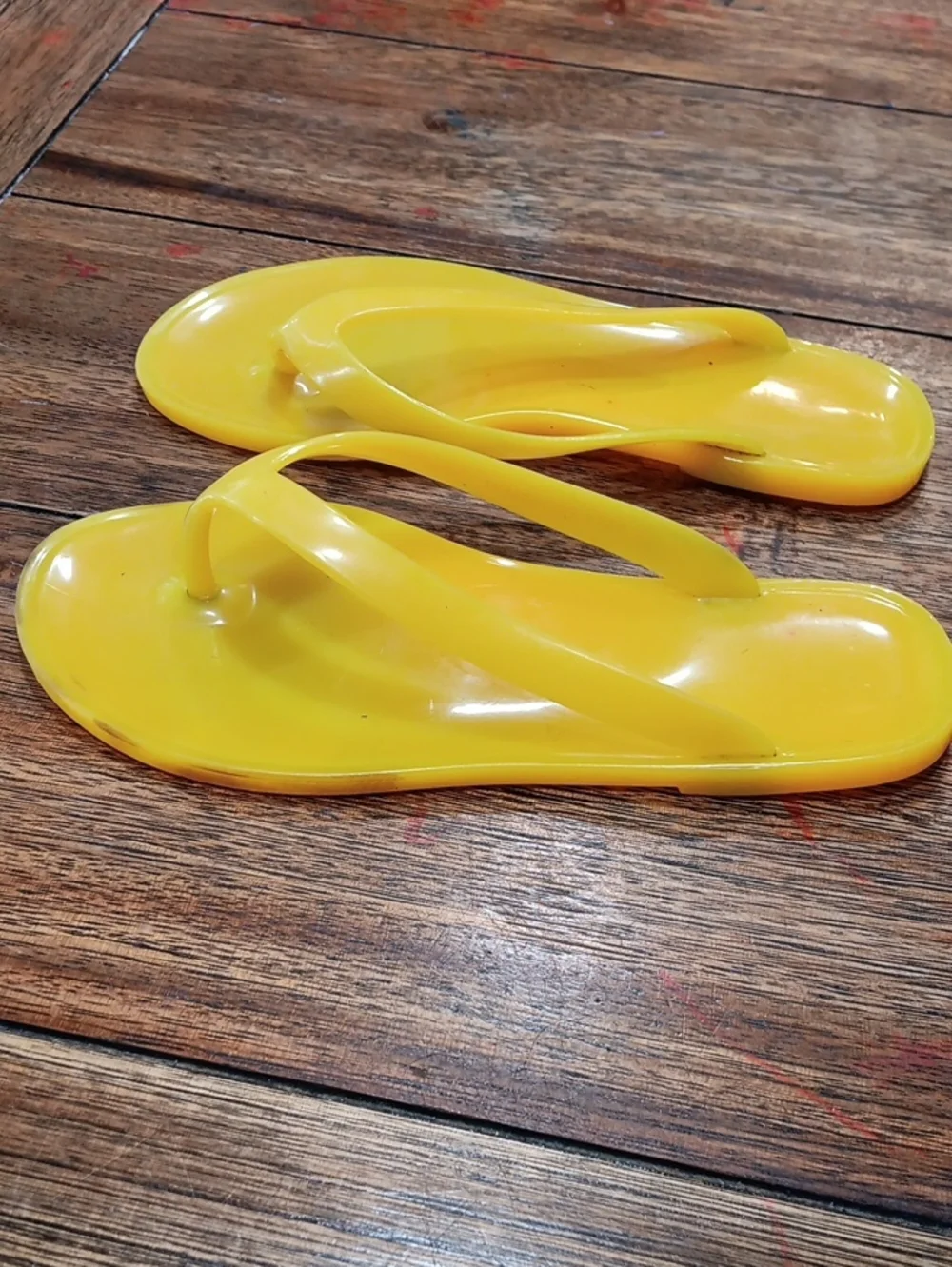 Wonder Nation Girls Yellow Jelly Flip Flop Sandals - Classic Summer Style